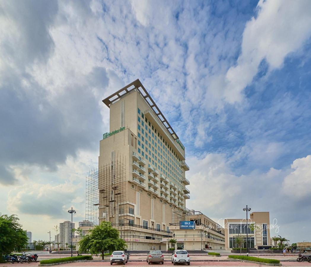 Holiday Inn Gurugram Sector 90 By Ihg Gurgaon Exterior photo The hotel in 2019
