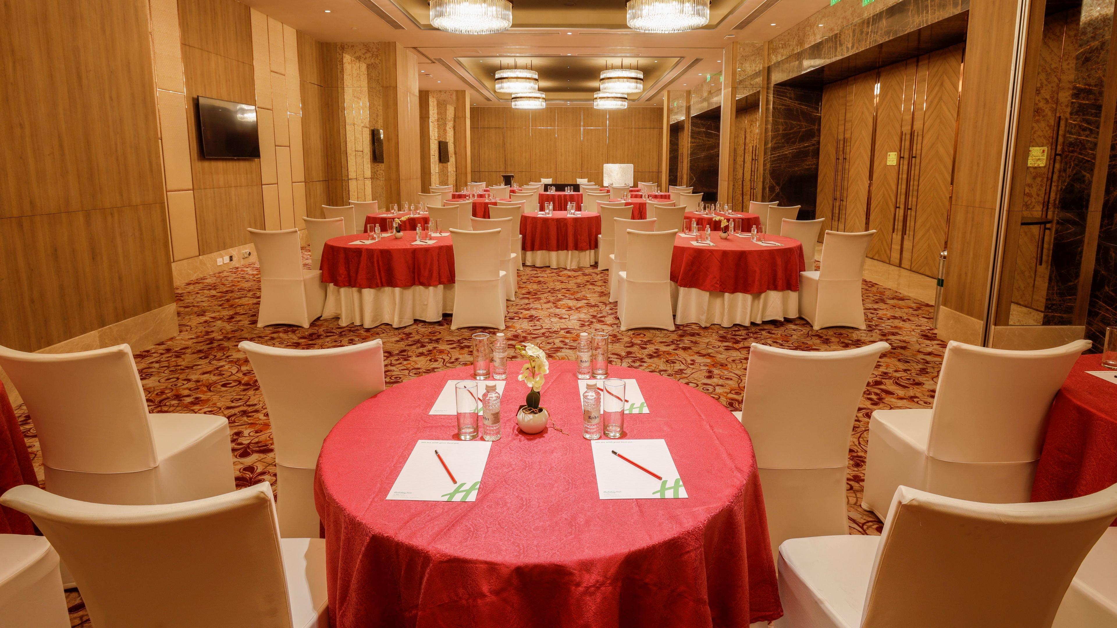 Holiday Inn Gurugram Sector 90 By Ihg Gurgaon Exterior photo Meeting room at the hotel