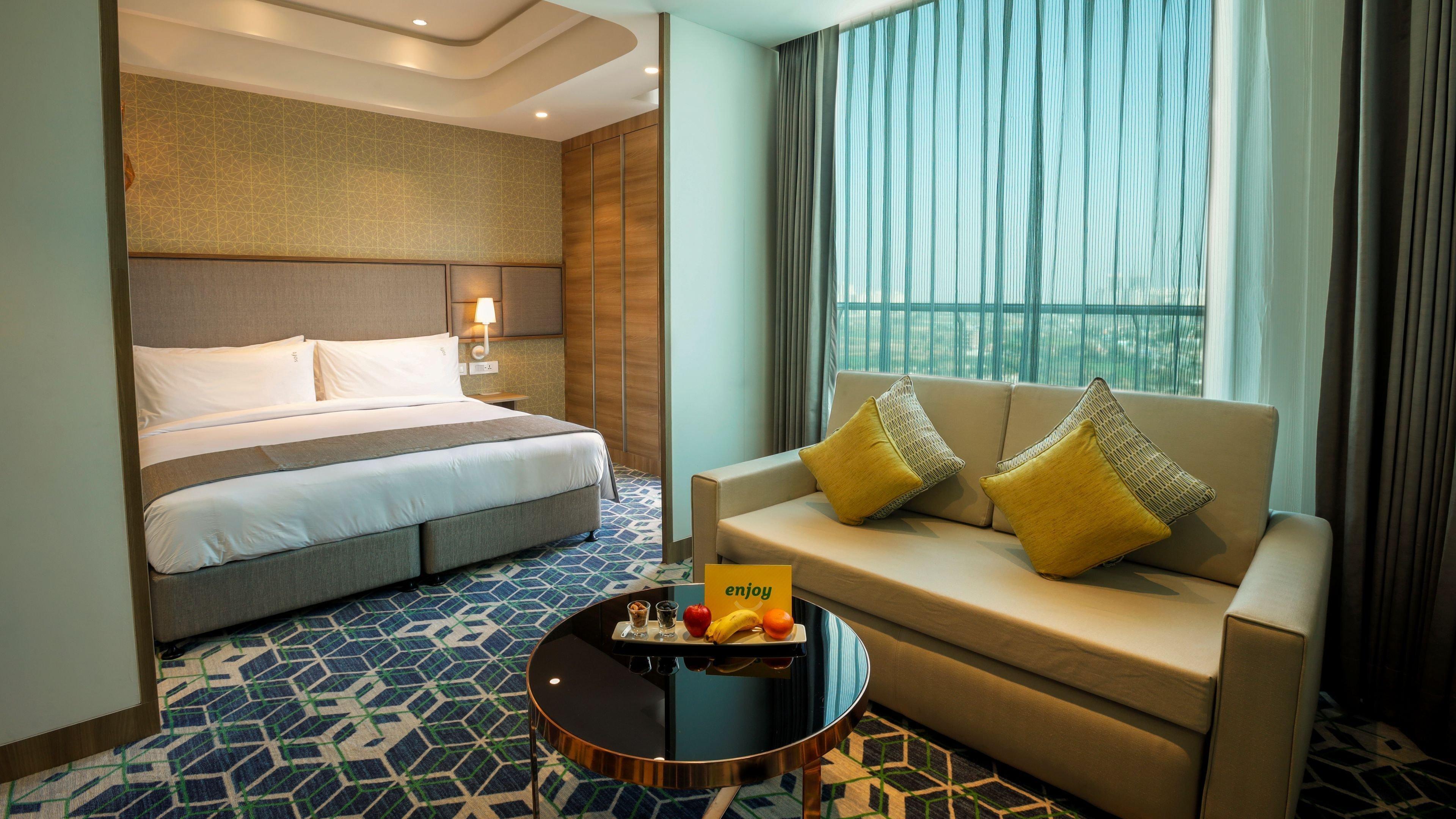 Holiday Inn Gurugram Sector 90 By Ihg Gurgaon Exterior photo Deluxe Room